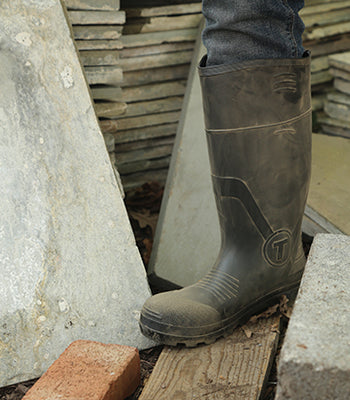 Smart Choices in Protective Footwear: A Solid Footing for Your Foot Protection Program